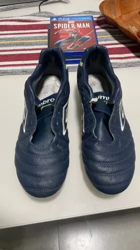 Chuteiras de trava umbro