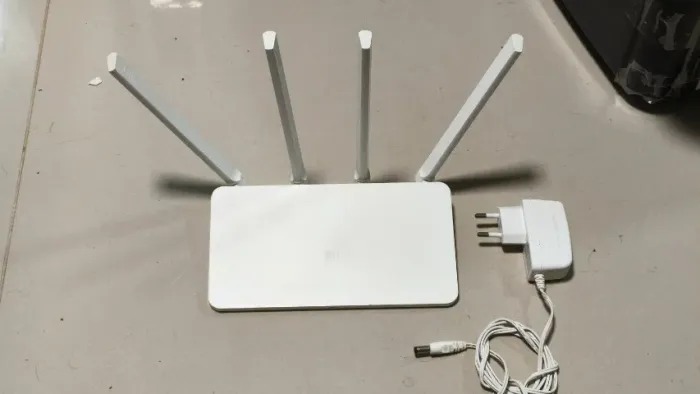 Roteador Wi-Fi Xiaomi Mi Router 3C 300Mbps 4 Antenas com Fonte Original
