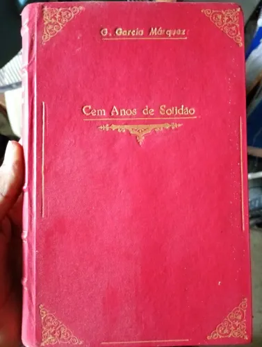Livro cem anos de solidão