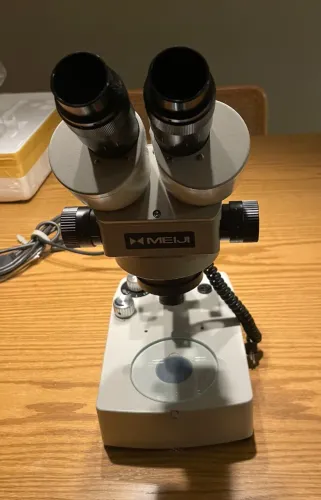Microscópio estereoscópico Meiji Techno EMZ (NOVO)