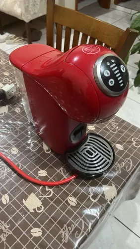 Cafeteira cápsula Dolce Gusto 