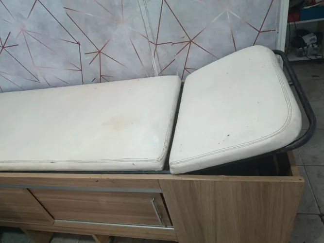 Maca fixa / vendo ou troco por uma maca portátil