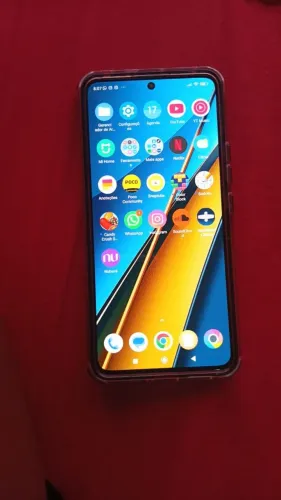 Vendo celular poco X6 