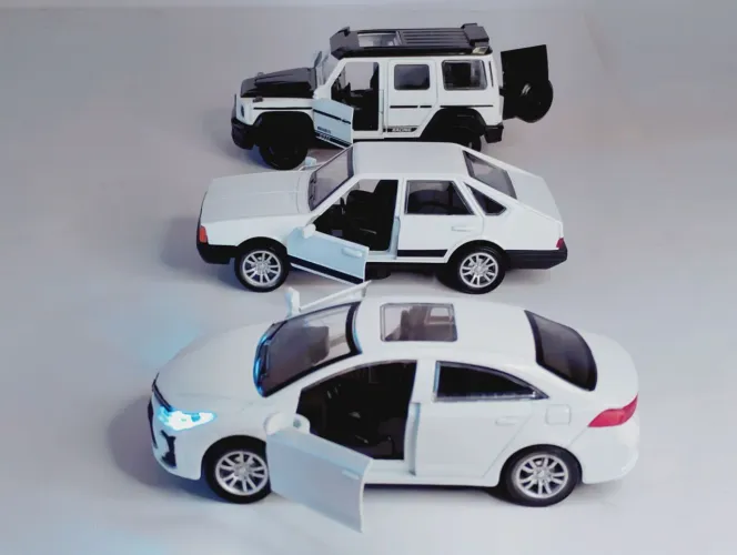 KIT 3 Miniaturas de Carrinhos de Metal 1:32