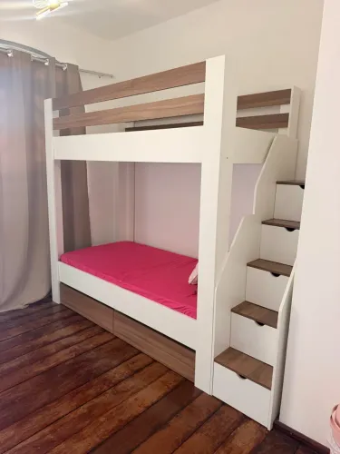 Beliche com gaveteiros nova 100% Mdf , foi feita sobre encomenda .