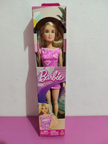 Barbie Boneca Fashionista Olhos verdes Jlg07 Doll