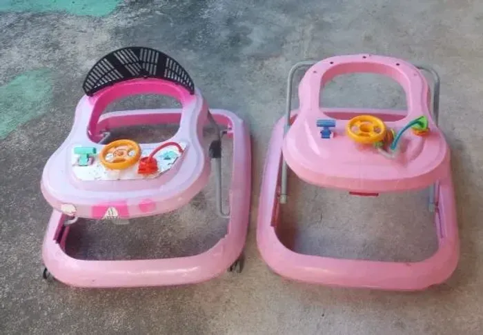 2 andador de criança troco por algo do meu interesse