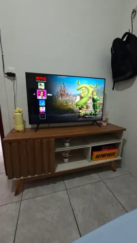 TV smart 43" + rack seminova