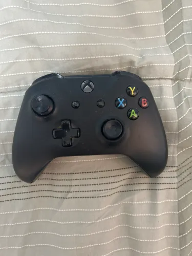 Controle Xbox one Preto Usado | Alguns Detalhes de Funcionamento