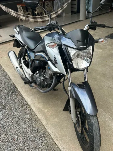Titan 160