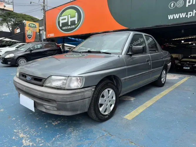 Ford Verona LX 1.8 (modelo Antigo) 1994