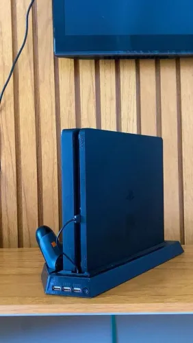 Ps4 Slim + 1 controle original