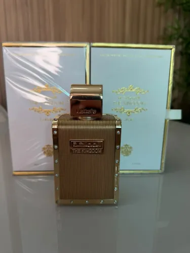 Perfume árabe The Kingdom masculino dupe do lê male elixir