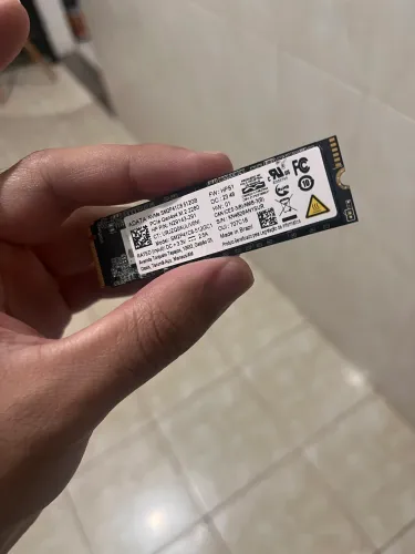 SSD NVMe ADATA de 512 GB