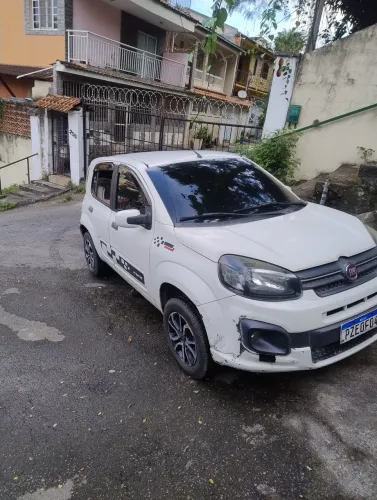 Fiat Uno Attractive 1.0 Flex 6V 5P 2017