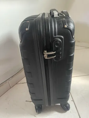 Mala de Bordo Rígida Baggage com Cadeado e Rodas 360º - Pouquíssimo Uso