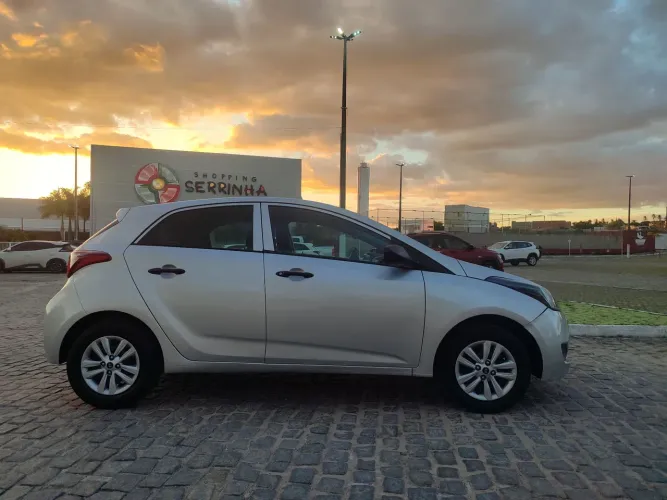 Hyundai HB20 Unique 1.0 Flex 12V Mec. 2019