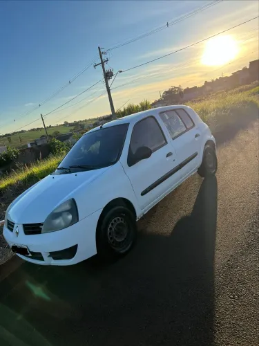 Renault Clio Hi-flex 1.0 16V 5P 2012