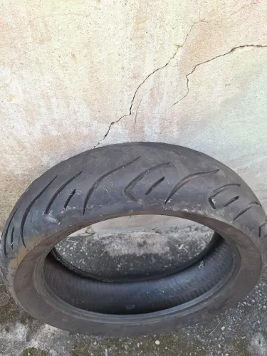 Pneu 180/70/r17
