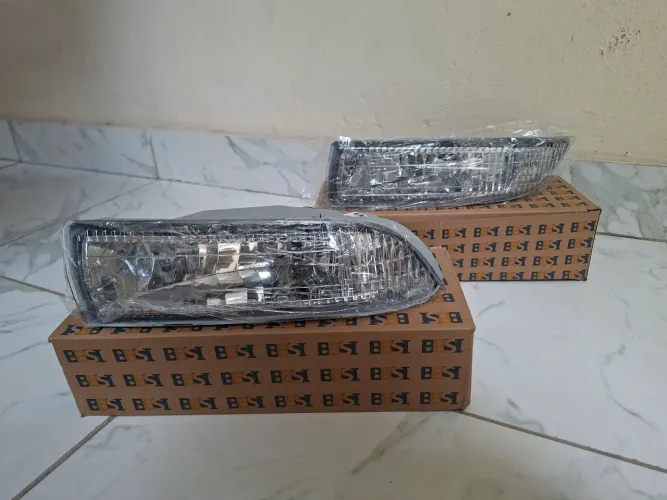 FAROL AUXILIAR TOYOTA COROLLA ATÉ 2007
