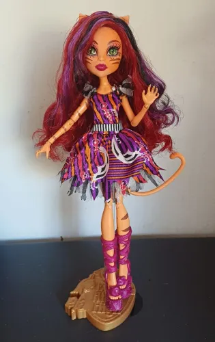 Boneca Torelai Freak du Chic Monster high