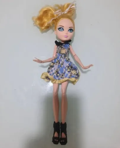 Boneca Descendente loira