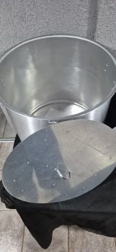 Panela/Caldeirão 70 litros com fundo falso e Chuveiro