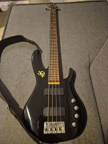 Baixo Tagima Millenium + Bag Luxo (Pra sair rápido)