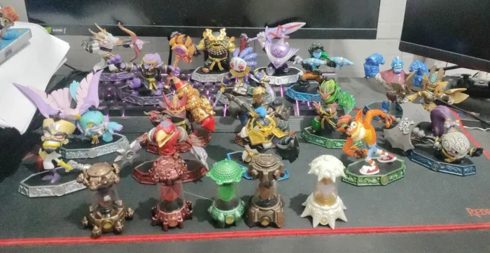 Skylanders Bonecos itens mágicos