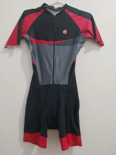 Macaquinho de ciclismo feminino