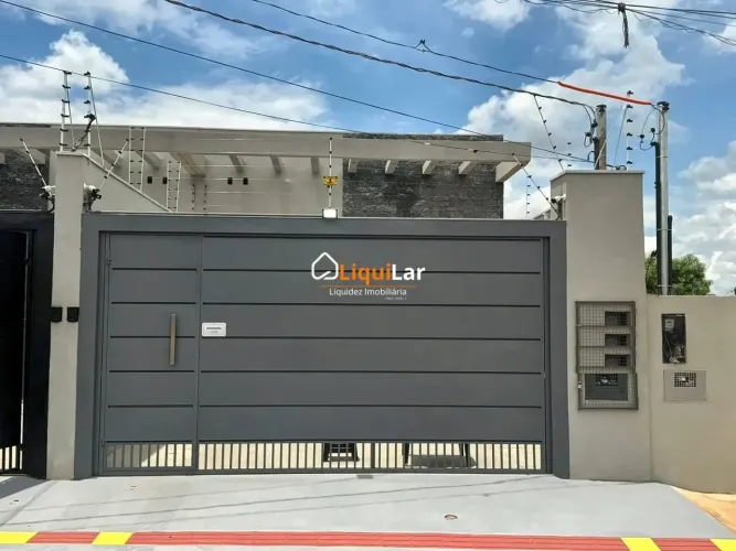 Casa com suíte master, closet e spa no Parque Residencial Rita Vieira
