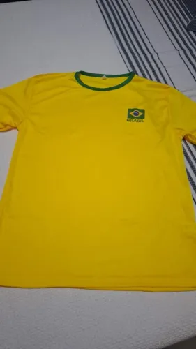 Vende se camisa masculina GG ( forma pequena) Nova