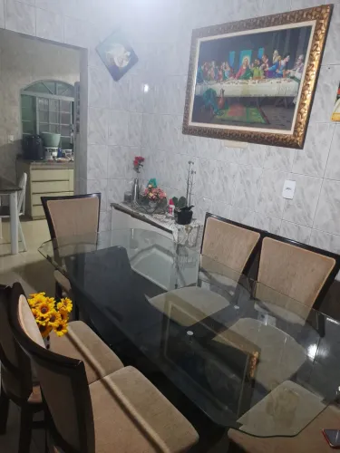 Vendo mesa semi nova 6 lugares