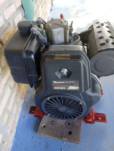 Conjunto de motor e rabeta para embarcação contato * Neto