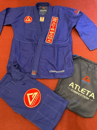 Kimono Gracie Barra modelo Atleta azul A1, A3 e A4