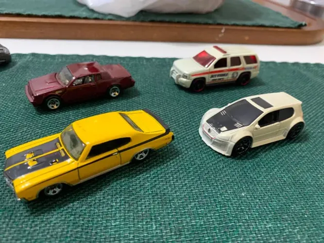 Lote 8 Hot Wheels