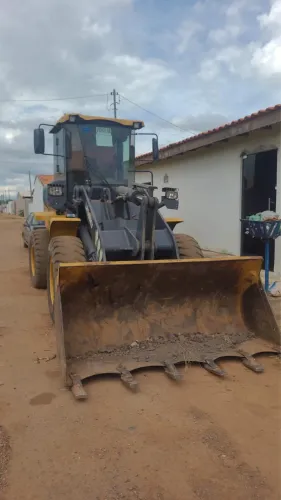 PÁ CARREGADEIRA LW300KV SEMINOVA