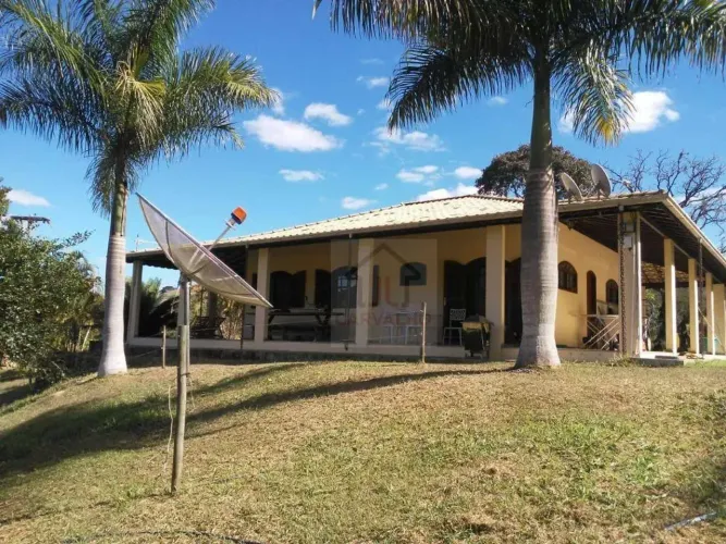 Sítio à venda, 532400 m² por R$ 2.300.000,00 - Quilombo - Cantagalo/RJ