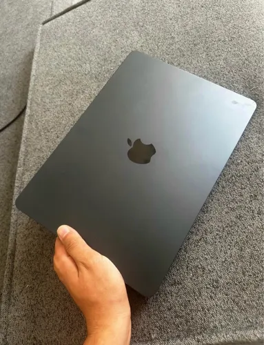 MacBook AIR M2 2022 / 245GB