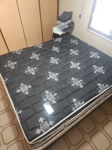 Cama King com base