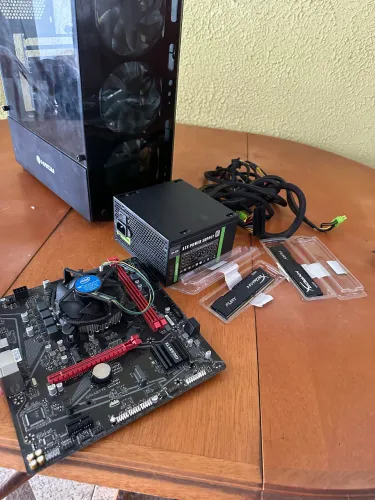 KIT UPGRADE PC - I510400f, GIGABYTE B560M, 16gb DDR4, COOLER 550