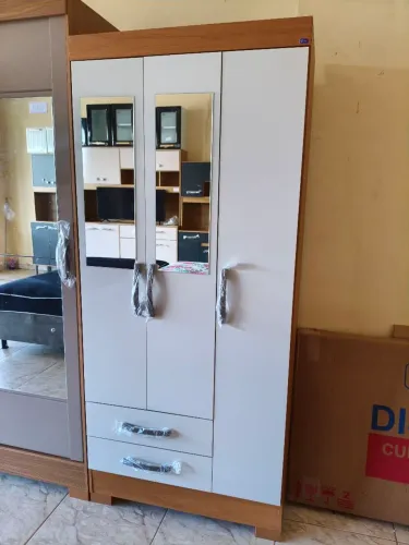 Guarda roupa de solteiro novo