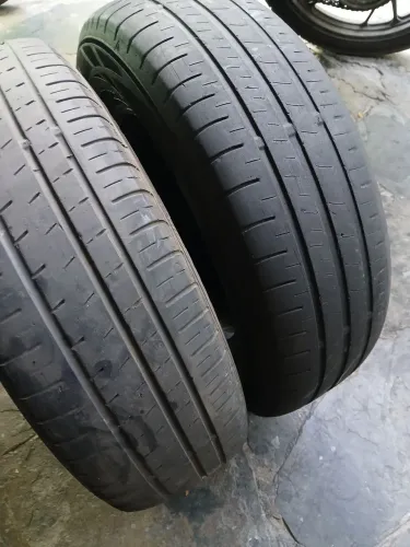 2 pneus 175/70/13