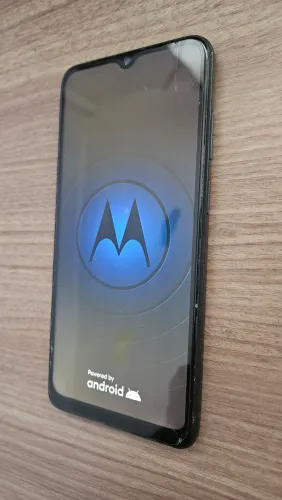 Celular Motorola e Samsung