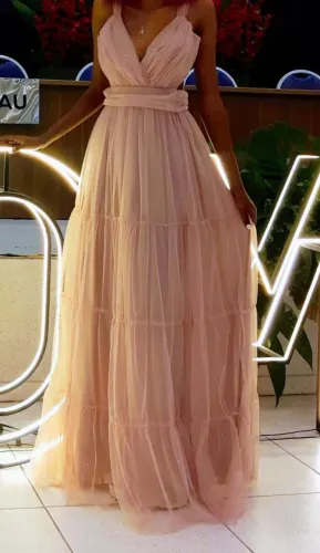 Vestido Rosa Longo em Tule