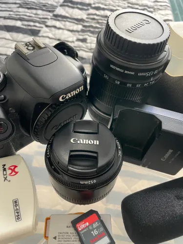 Canon T3i Completa c/ 2 Lentes + Flash + Microfone