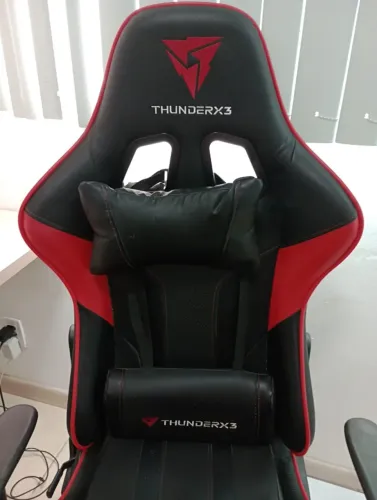Cadeira Gamer Thunderx3. Super conservada. 10 x s/juros no cartão de credito