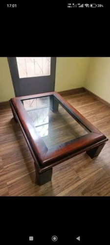 Mesa de centro madeira maciça com vidro