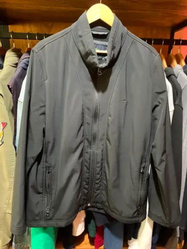 Jaqueta Lacoste Masculina Original. Produto novo Tamanho G Valor R$ 1000.00