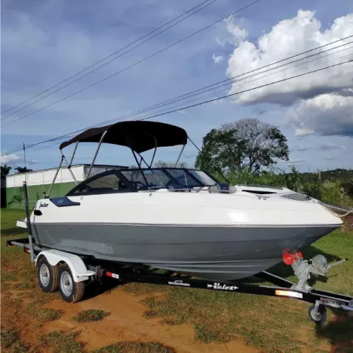 Focker 212 - Apenas 25 horas de USO - Motor Mercury 150HP Pro XS
